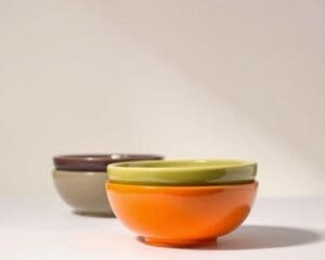 Zijn de serveerkommen van Bitossi Home magnetronbestendig?