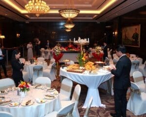 Waarom kiezen hotels voor thema-avonden?